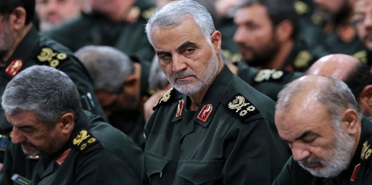 من أبي مسلم الخراساني لقاسم سليماني... والعكس!