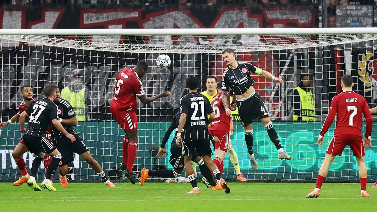 3 لاعبين أبهروا جماهير ليفربول في الفوز الكاسح على آينتراخت فرانكفورت