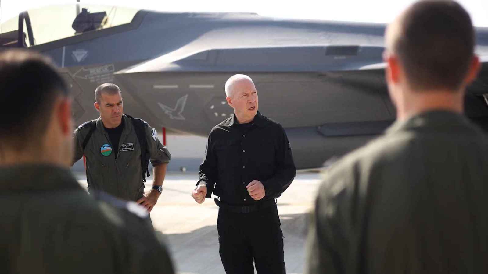 غالانت يتوعد إيران بسيناريو "غزة وبيروت" (فيديو)