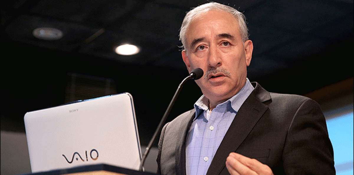 إيران تبدي استعدادها للمساعدة بإعادة التوازن لسوق النفط بعد استعادة حصتها