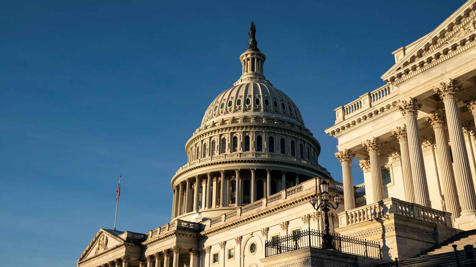 حذر من "اضطراب".. البيت الأبيض يتهم الجمهوريين بممارسة "ألاعيب سياسية"