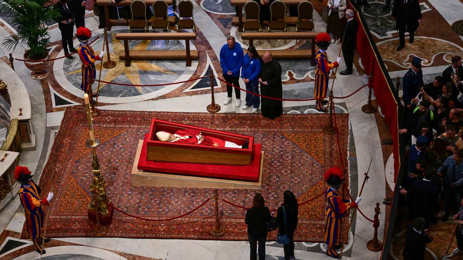 الكرادلة يجتمعون في الفاتيكان استعدادًا لانتخاب بابا جديد