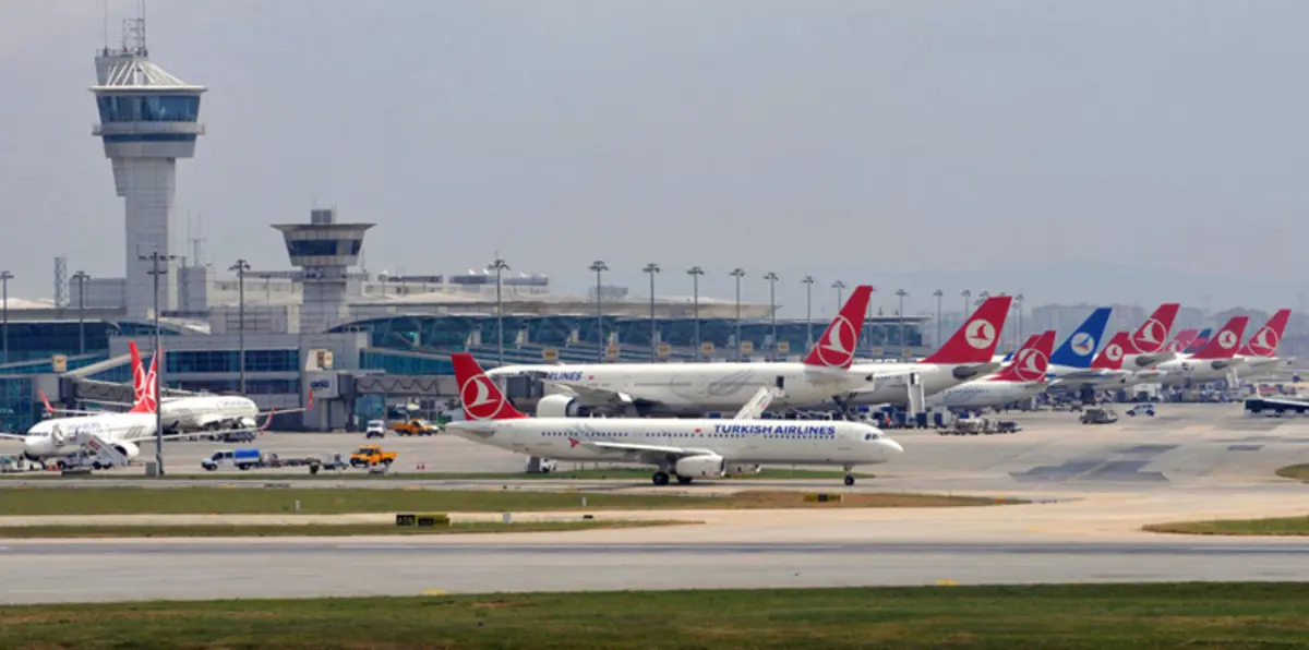 بالفيديو.. كيف سيطر الأمن التركي على برج مطار أتاتورك لتأمين وصول أردوغان؟