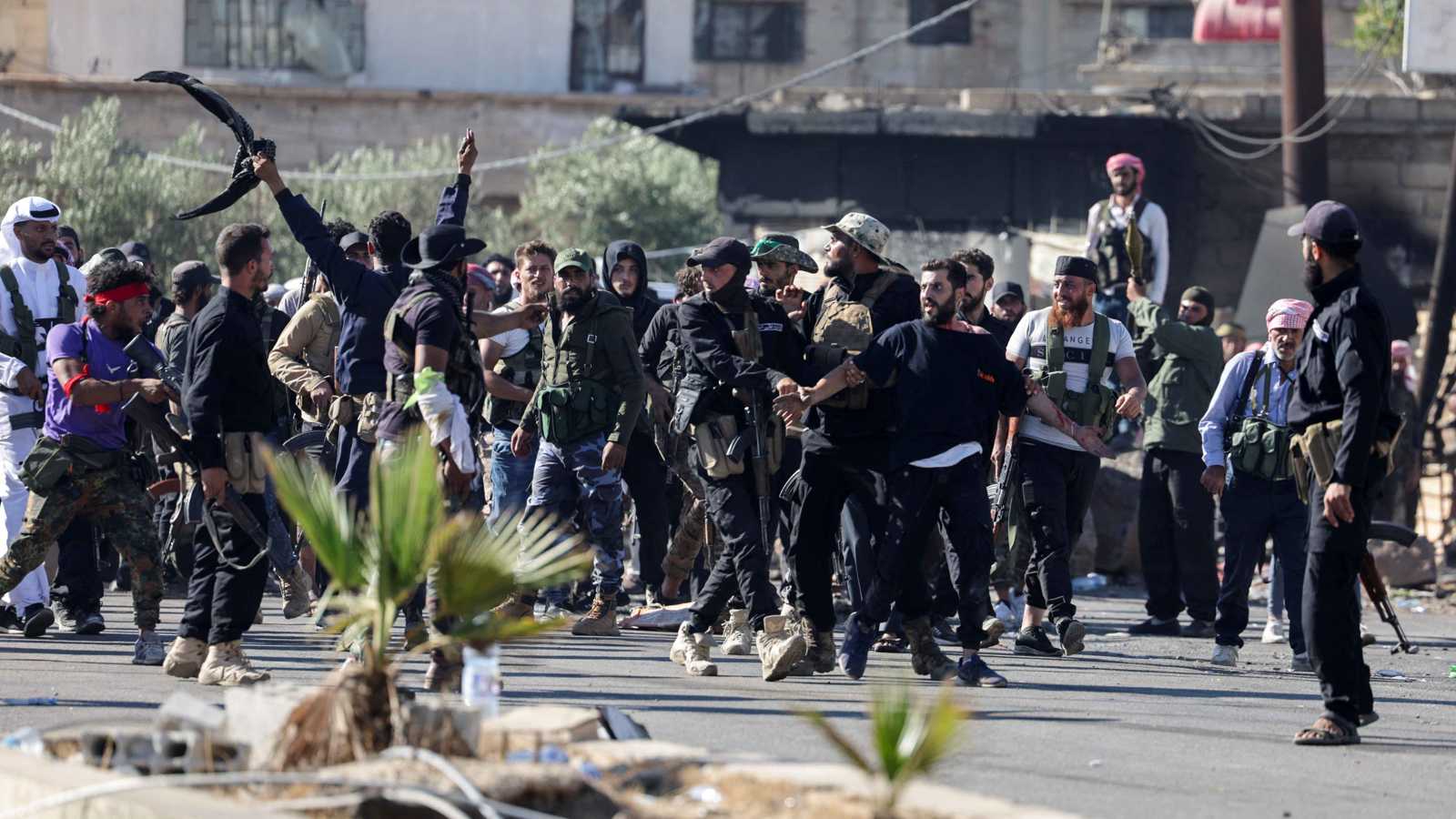 مع تجدد الاشتباكات.. تحذيرات من كارثة إنسانية في السويداء