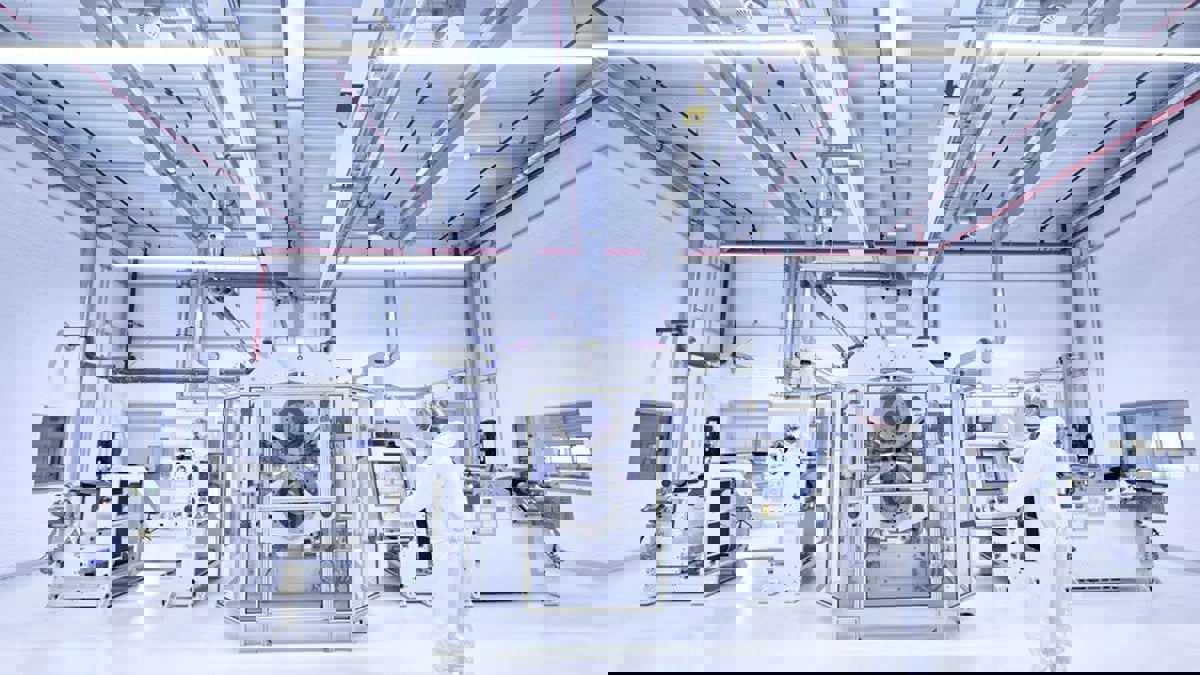 "فولكس فاغن" تدشن أول مصنع لإنتاج بطاريات السيارات الكهربائية