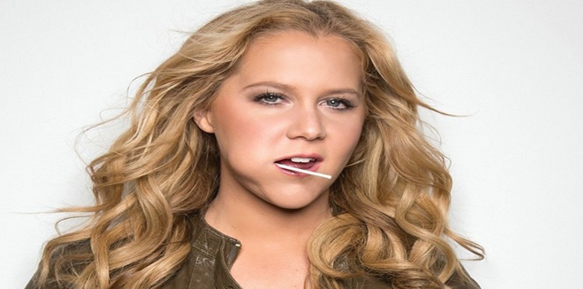 ملكة الكوميديا الأمريكية شومر عفّتْ عن التنكيت على "الفرْج" واشتغلت سياسة