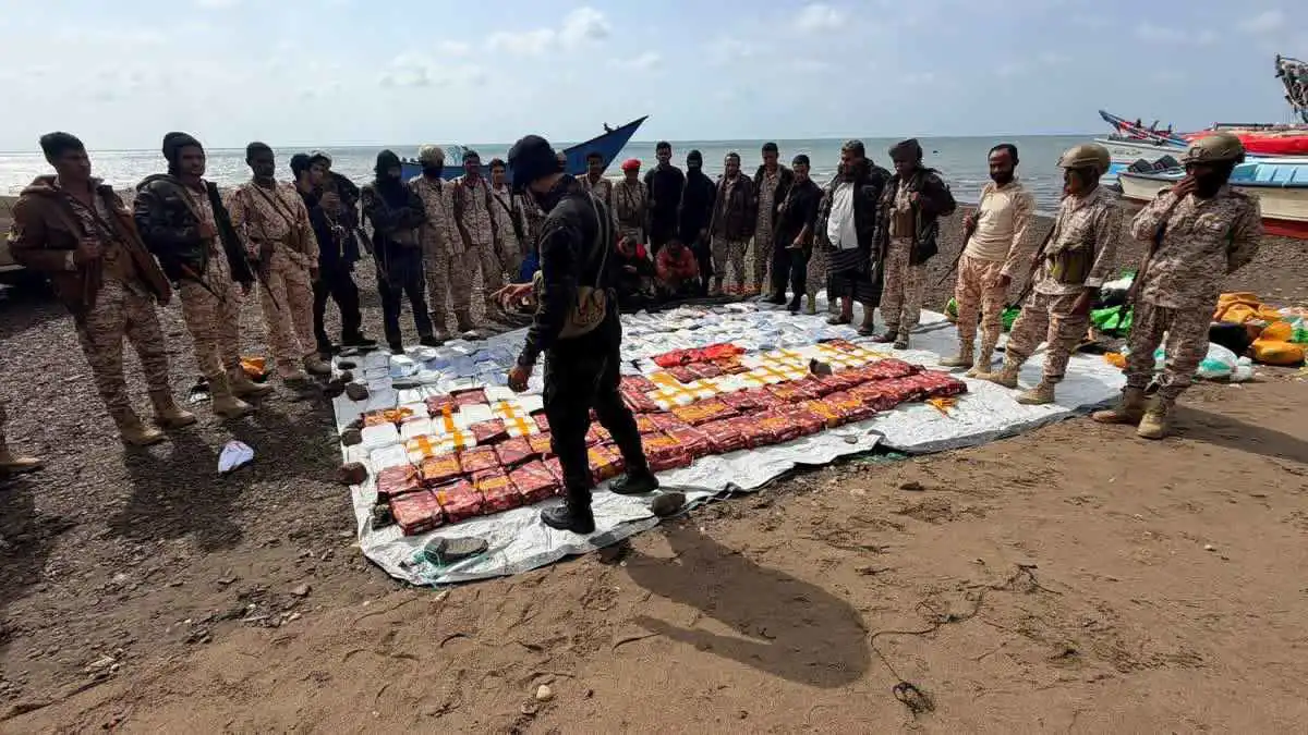 اليمن.. إحباط تهريب ربع طن من المخدرات قبالة باب المندب