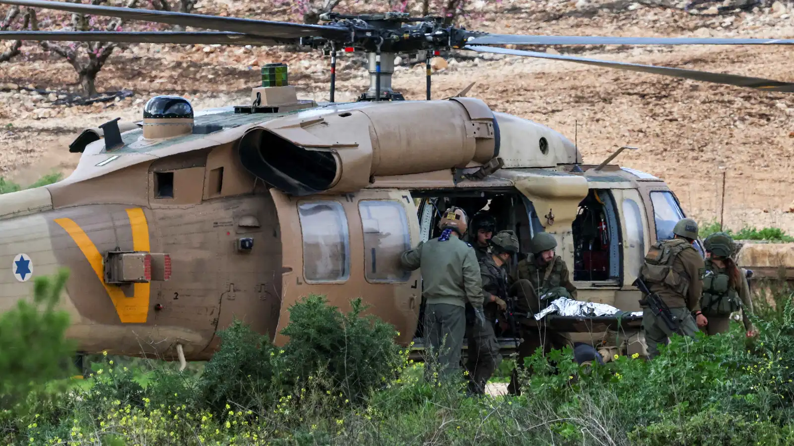 بنيران صديقة.. الجيش الإسرائيلي يعلن مقتل جندي وإصابة ضابط جنوبي لبنان