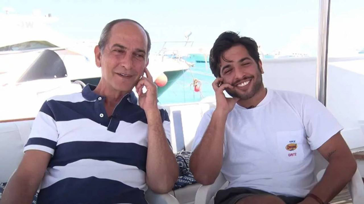 بسبب سارة حجازي.. نجل هشام سليم يبكي ويعترف بخطأ تحوله جنسيا (فيديو)