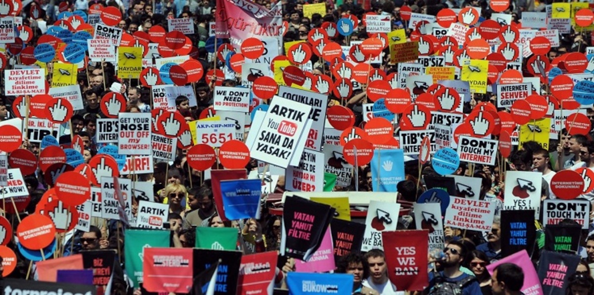 تركيا تكثف الإجراءات لتقييد حرية الدخول إلى الإنترنت