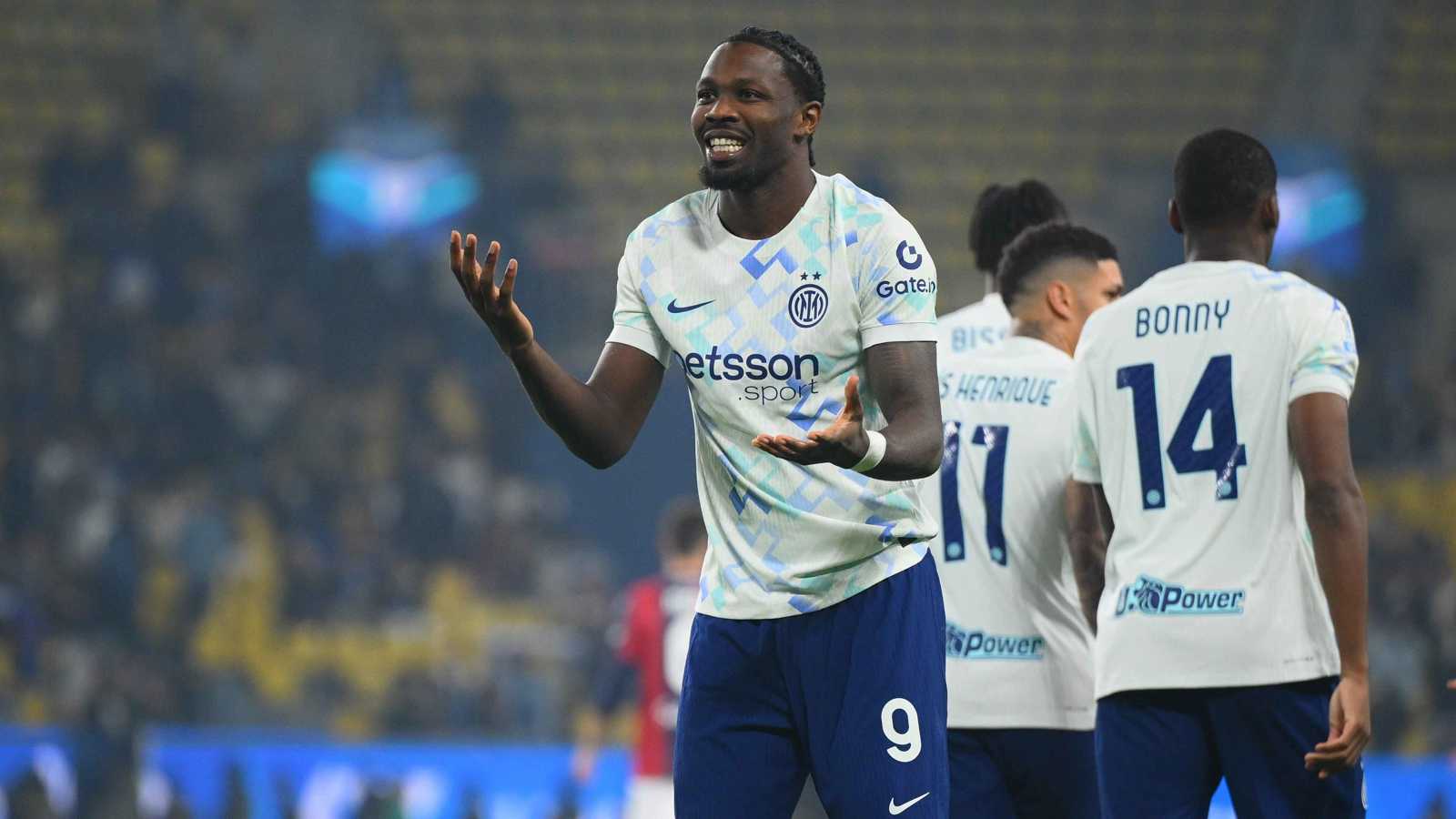 أهداف مباراة إنتر ميلان وبولونيا في نصف نهائي كأس السوبر الإيطالي (فيديو)