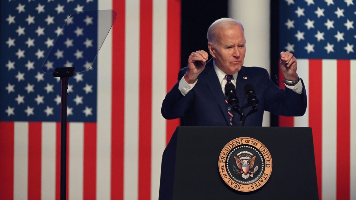 تقرير: بايدن يسعى لجذب الناخبين الأمريكيين السود مجددا