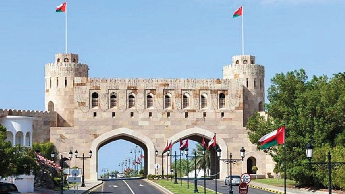 ستاندرد آند بورز تخفض تصنيف سلطنة عمان الائتماني إلى ‭BB-‬