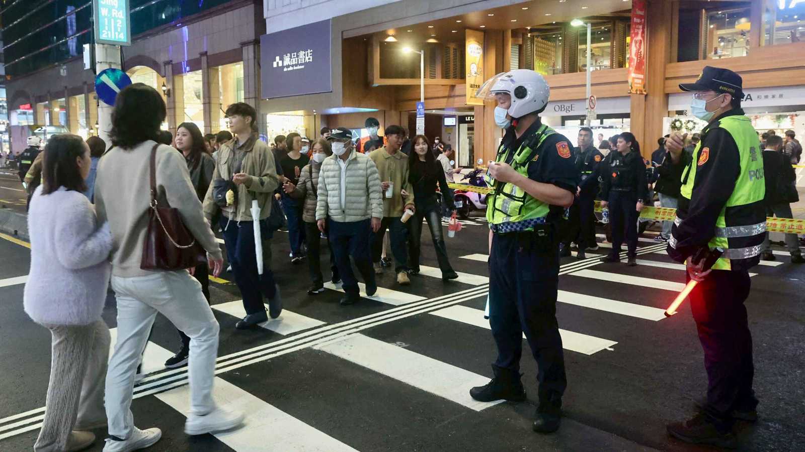 فيديو يوثق لحظة عملية الطعن في مترو بتايوان