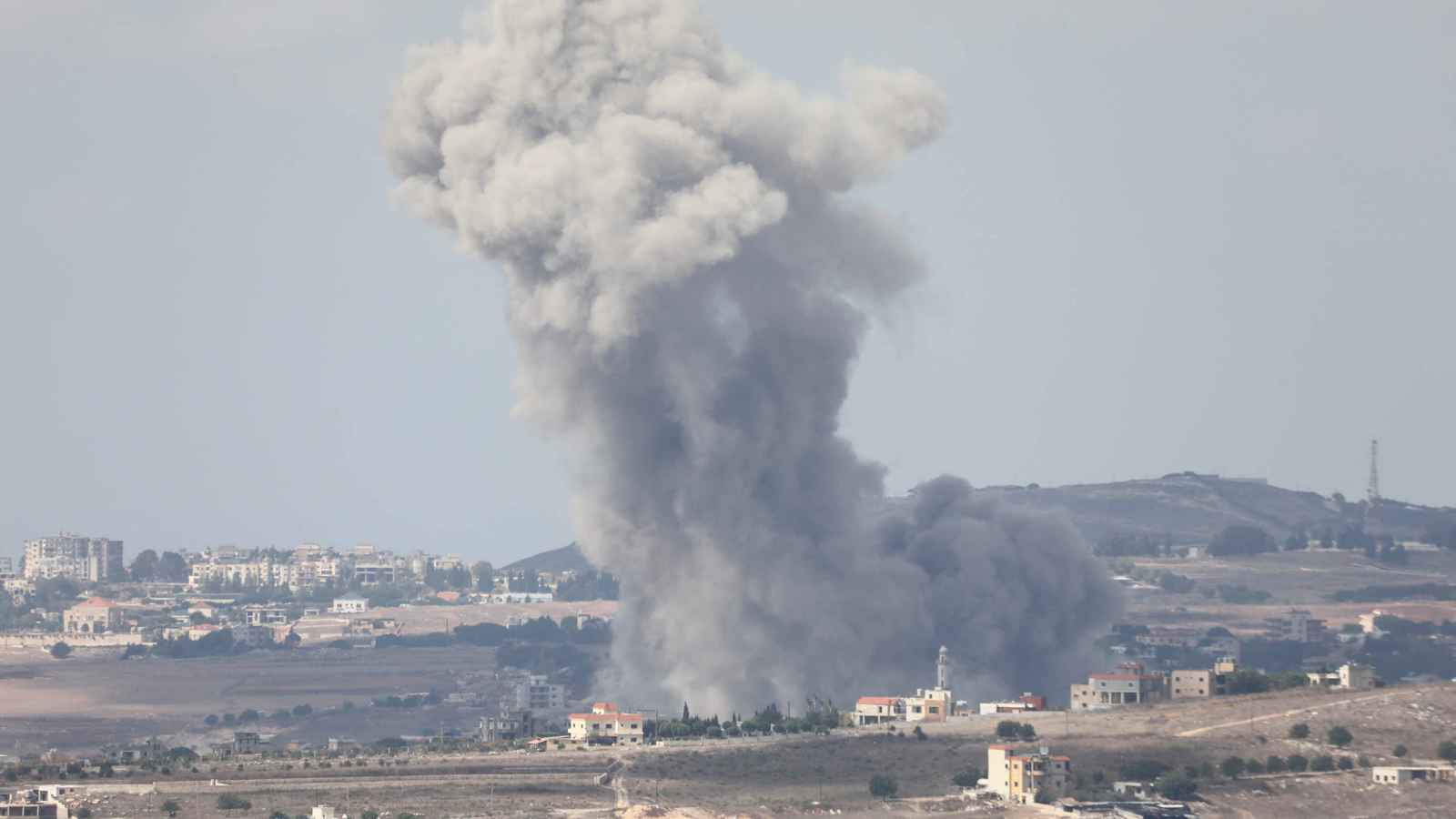 محللون: لا وقف قريبًا لإطلاق النار بين إسرائيل وحزب الله