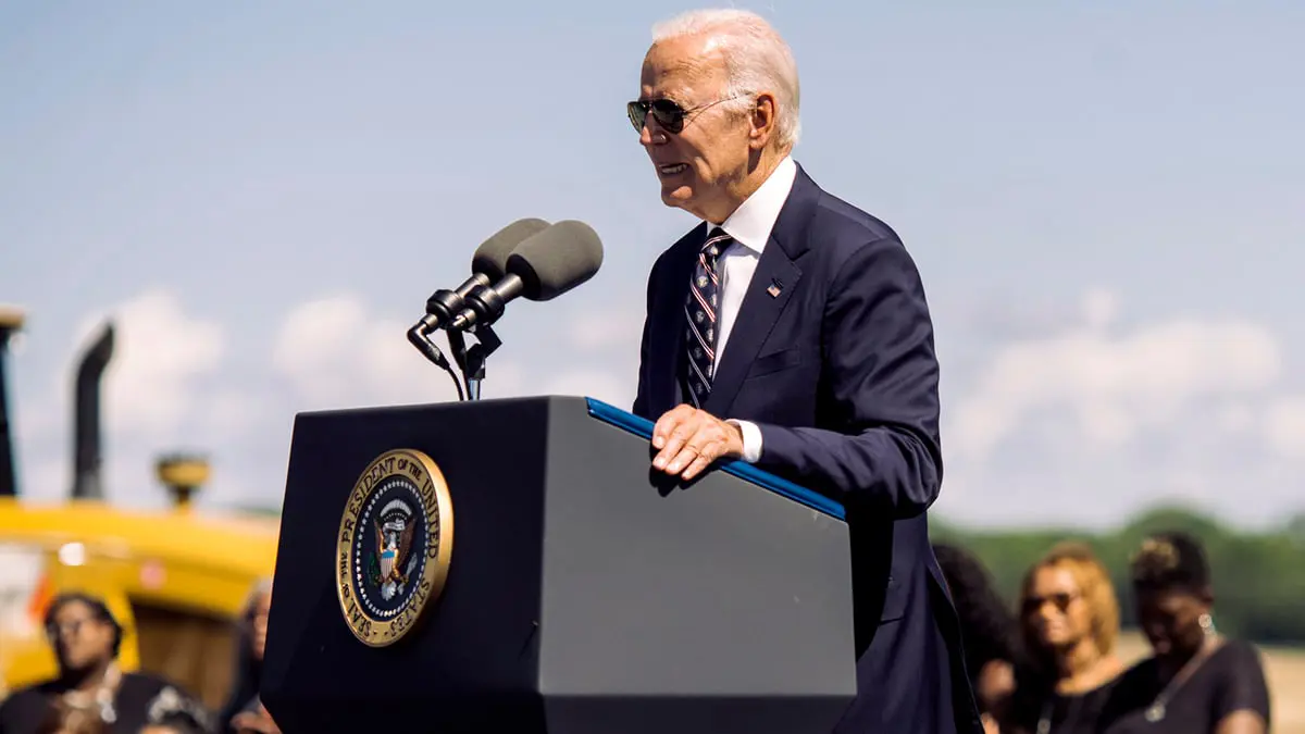 بايدن: إنتاج أشباه الموصلات قضية "أمن قومي"