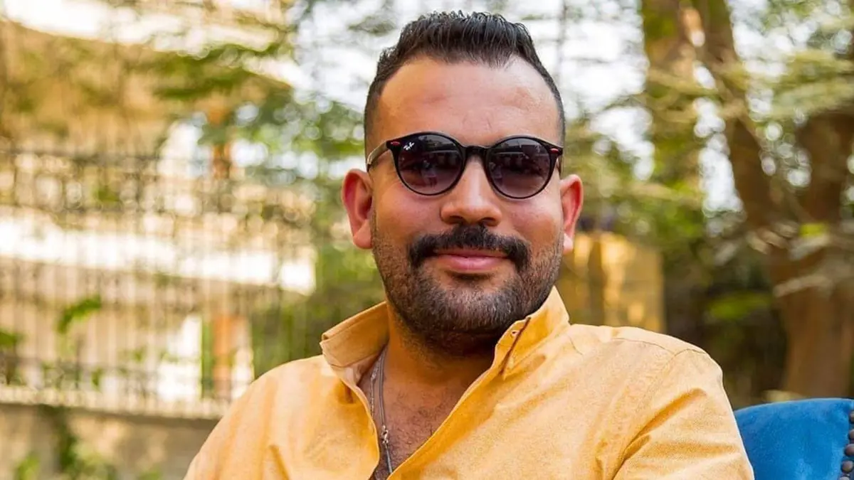 الإعلامي خالد عليش يحصل على حكم برؤية ابنته 11 ساعة أسبوعيا‎