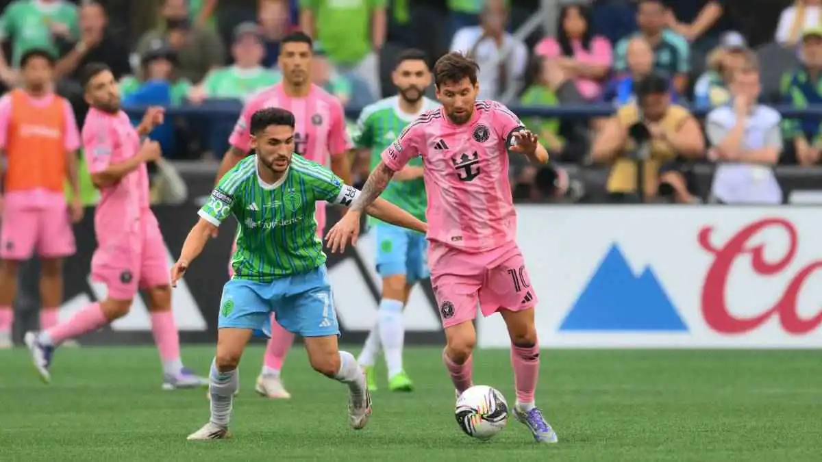 ماذا لو فعلها رونالدو؟.. ميسي يهدر أغرب فرصة في تاريخه (فيديو)