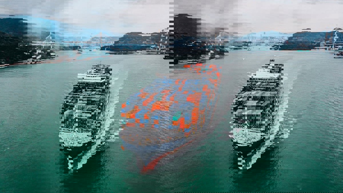 بلومبيرغ: أسعار الشحن العالمية تخرج عن السيطرة وتؤثر على السلع من البن إلى دمى الأطفال