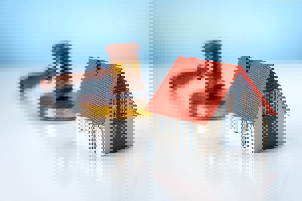 أكبر من ملعب كرة قدم.. منزل فريد في السعودية للبيع بمزاد علني (صور)