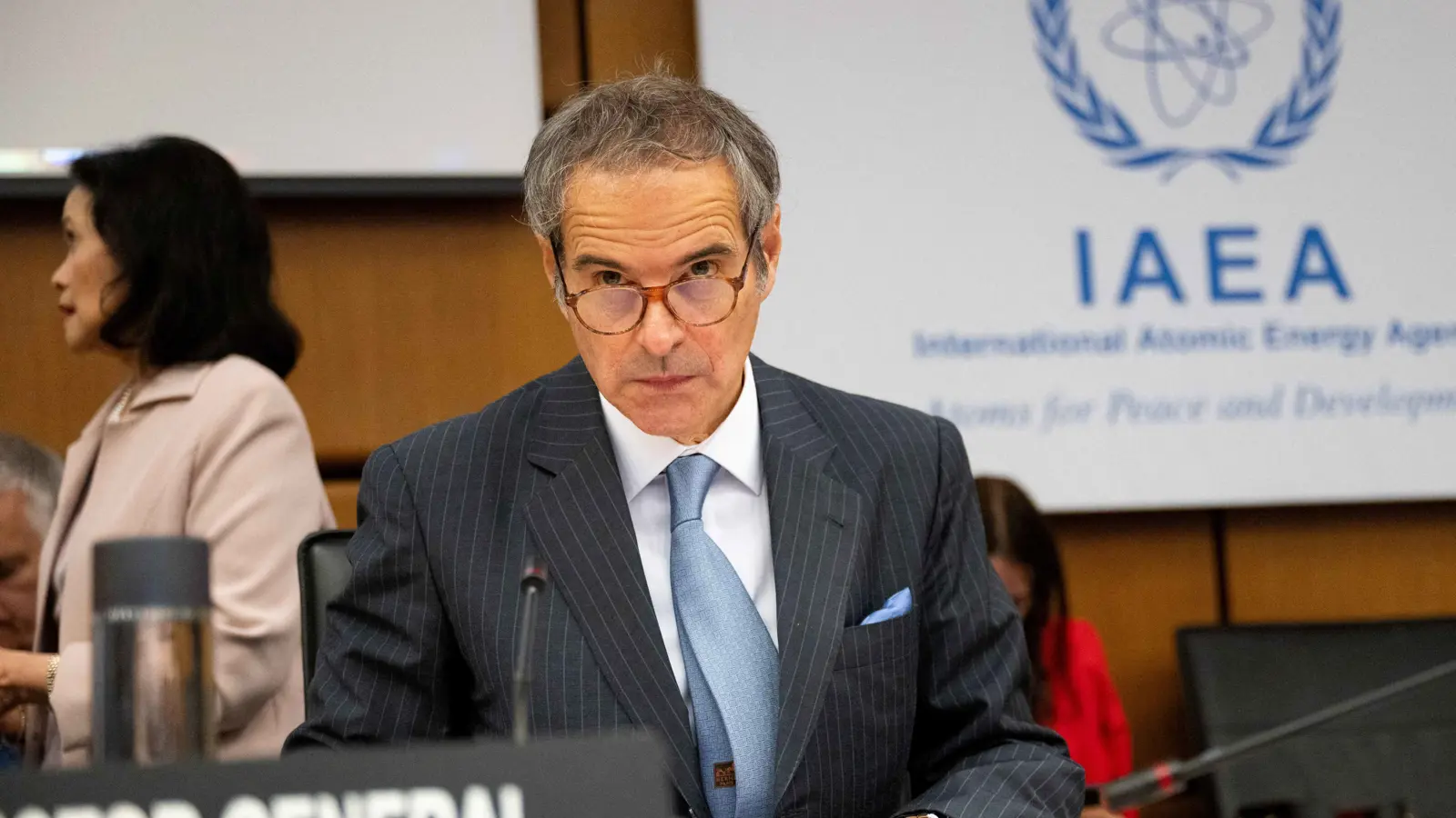 الهجوم على غروسي.. تصعيد إيراني يضاعف تعقيدات المفاوضات النووية