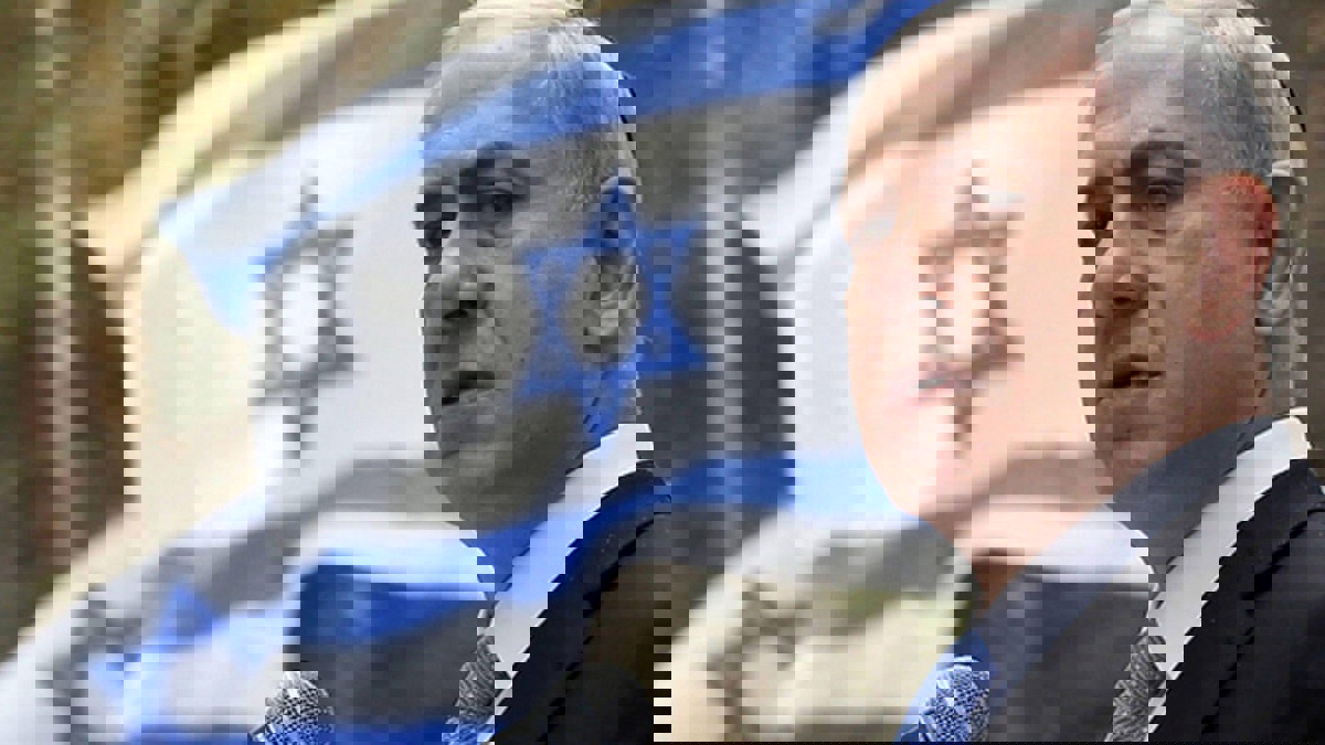 الشرطة الإسرائيلية تحتجز فتاة ألقت تفاحة على نتنياهو‎