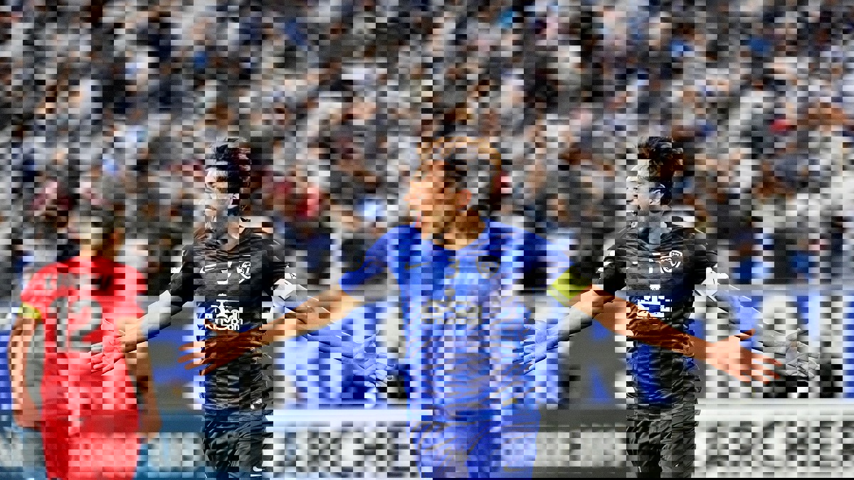 تقارير.. العين الإماراتي يقدم عرضًا رسميًا لنادي الهلال السعودي لشراء كارلوس إدواردو