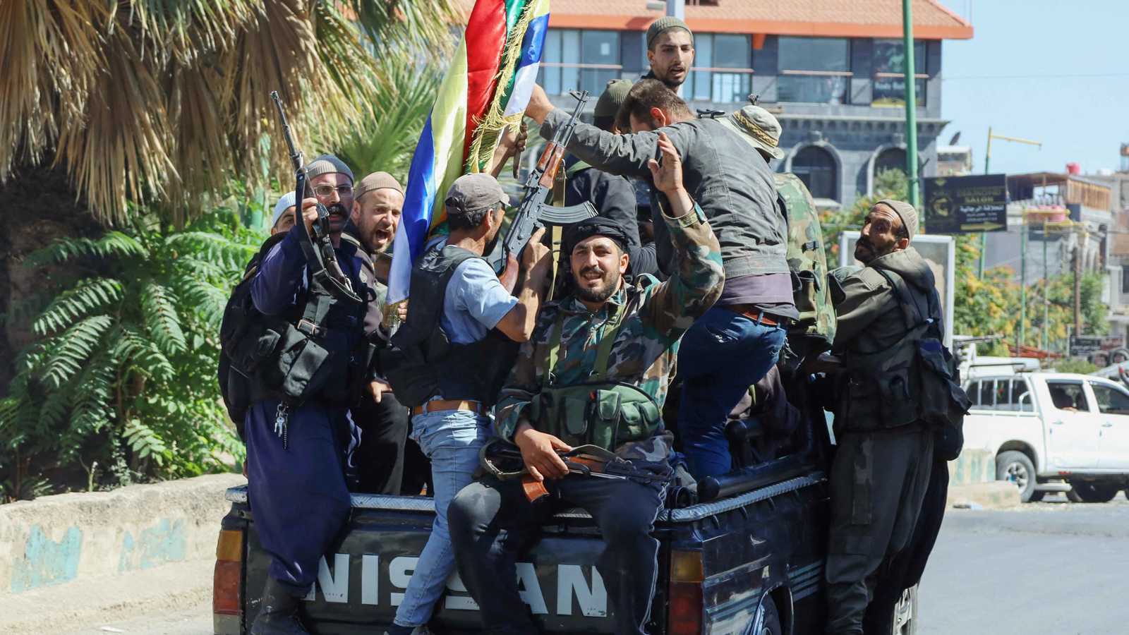 المرصد السوري: 4 قتلى باشتباكات بين دروز والعشائر في السويداء