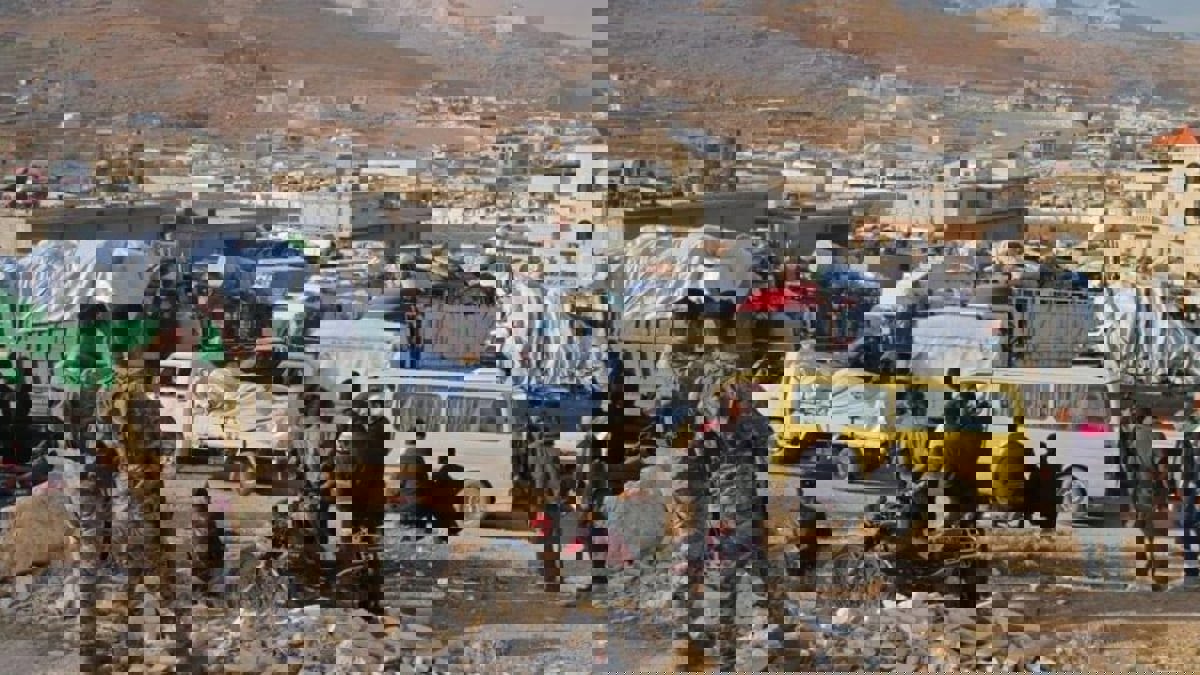 لبنان.. مخاوف من "فتنة" وسط تهديدات للسوريين ومطالبتهم بالمغادرة "قبل الجمعة"