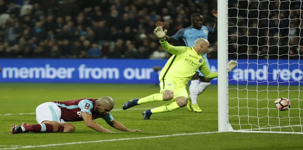 فيغولي يثبت صحة قرار مدرب الجزائر باستبعاده (فيديو)