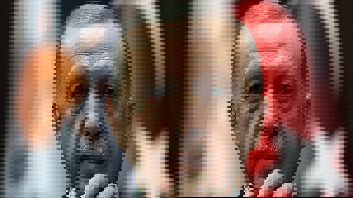 أردوغان يعد الأتراك باكتشافات نفطية قبل جولة الإعادة غدًا