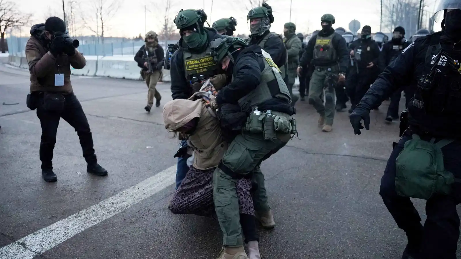 ترامب ينفذ وعيده.. البنتاغون يستعد لإرسال 1500 جندي إلى مينيسوتا