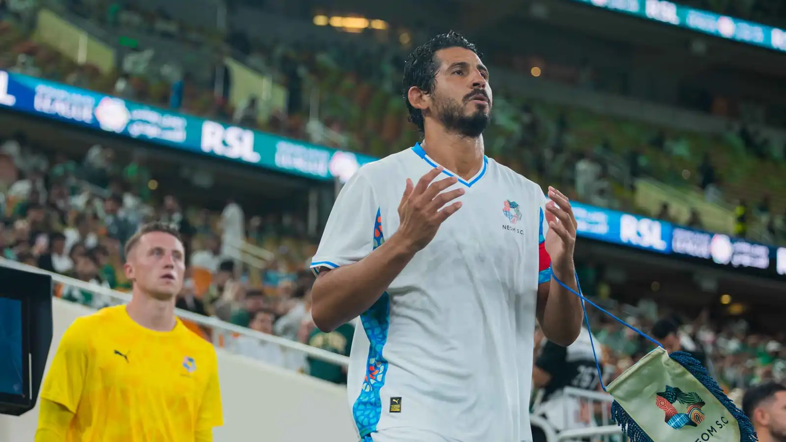 أحمد حجازي قائد نيوم