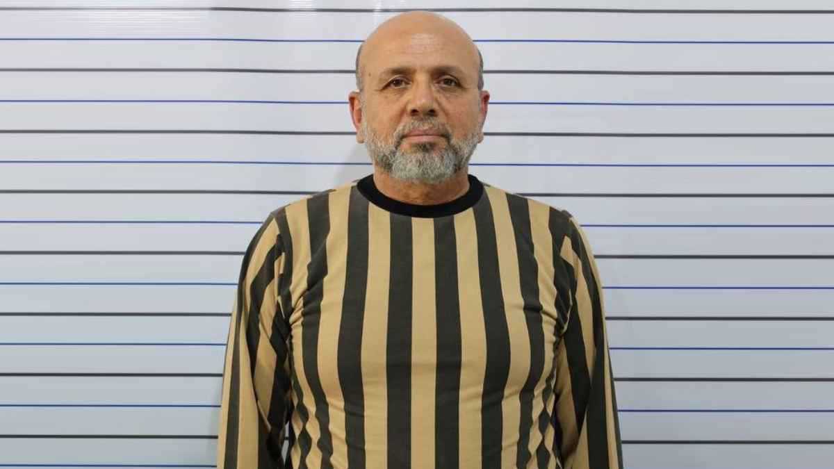 قصف أبناء عمومته.. تفاصيل اعتقال عماد نفوري أبرز طياري الأسد المخلصين