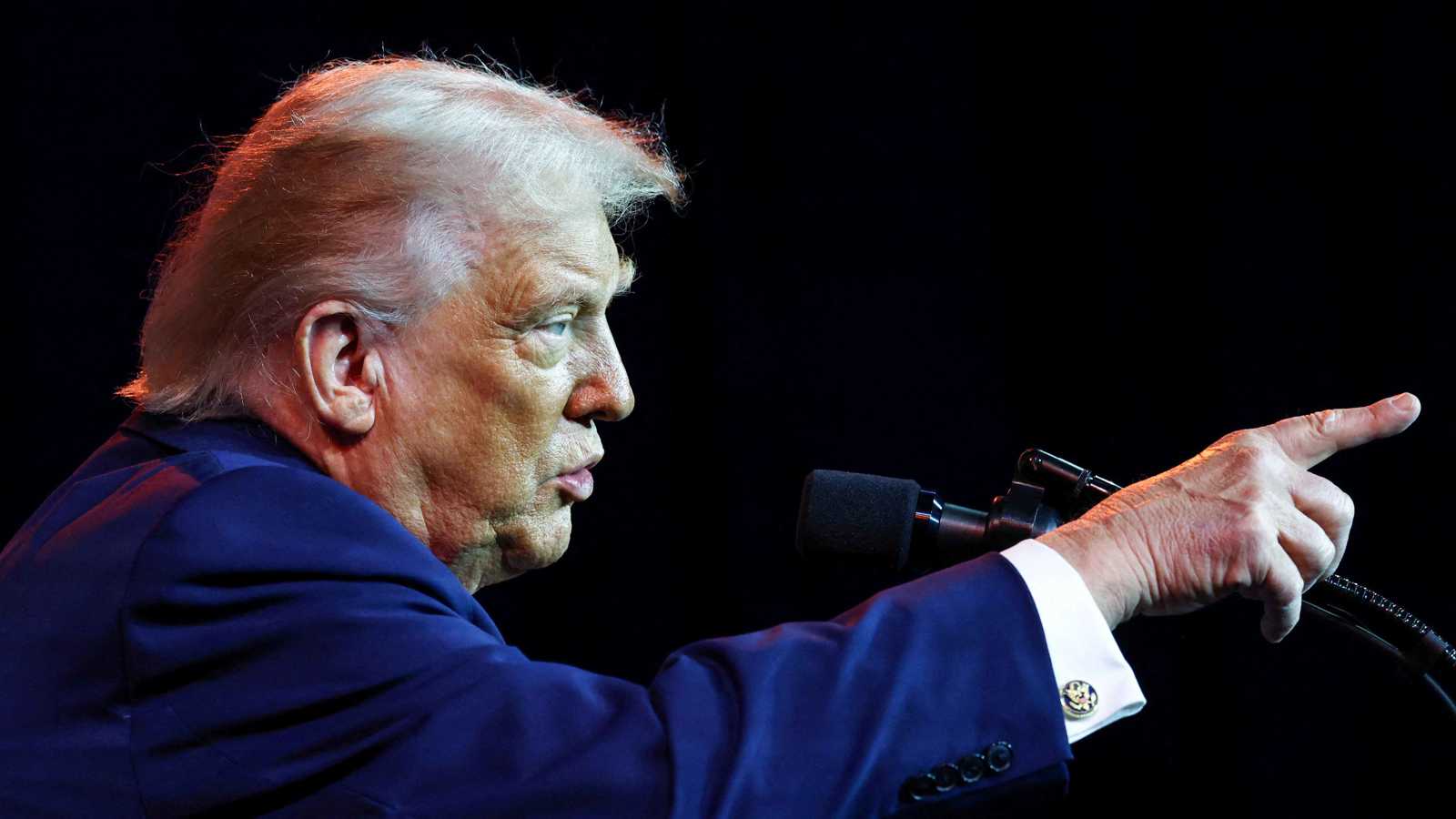 "بإشراف مباشر".. ترامب يعلن تحويل 50 مليون برميل من نفط فنزويلا لأمريكا