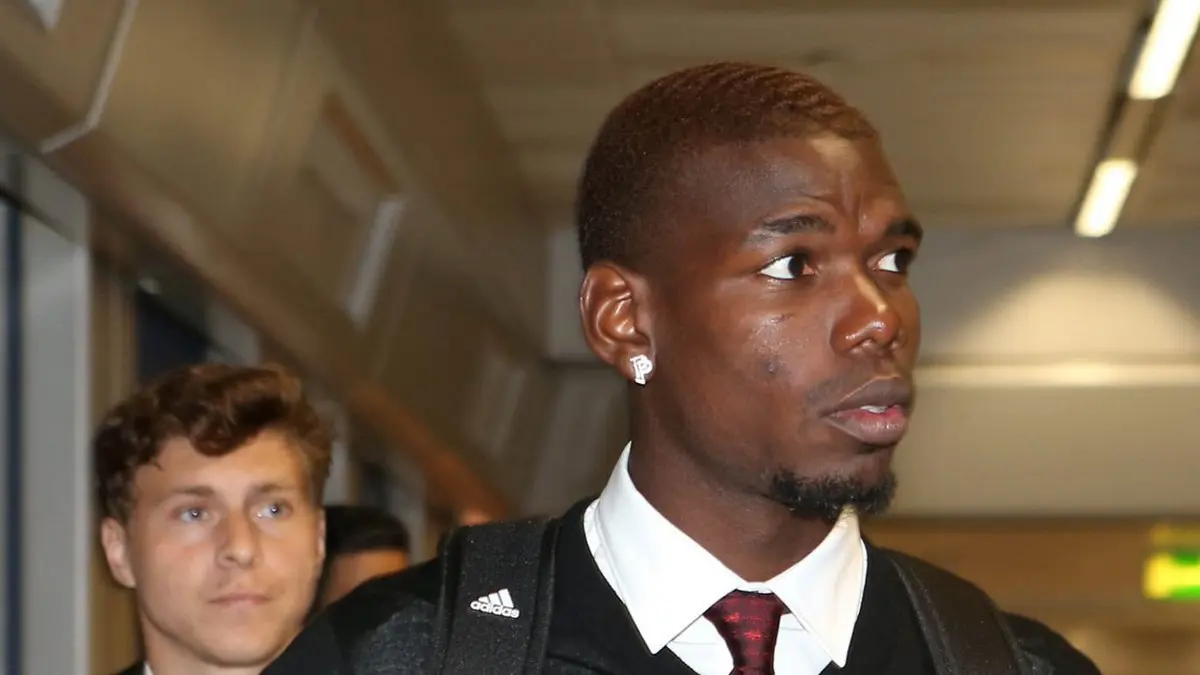 فيديو يثير الجدل حول خلاف بين بوغبا ولينغارد نجمي مانشستر يونايتد