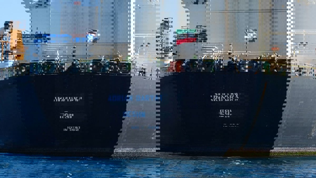 أمريكا تسعى لمصادرة شحنة نفط يشتبه أنها إيرانية على ناقلة أجنبية‎