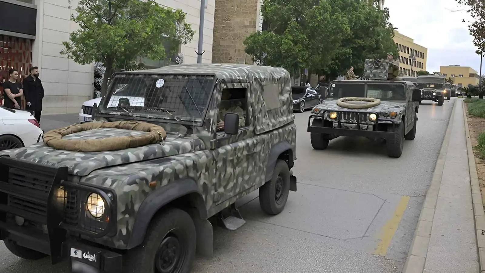 شملت 5 مناطق.. حملة أمنية واسعة لملاحقة فلول نظام الأسد في لبنان