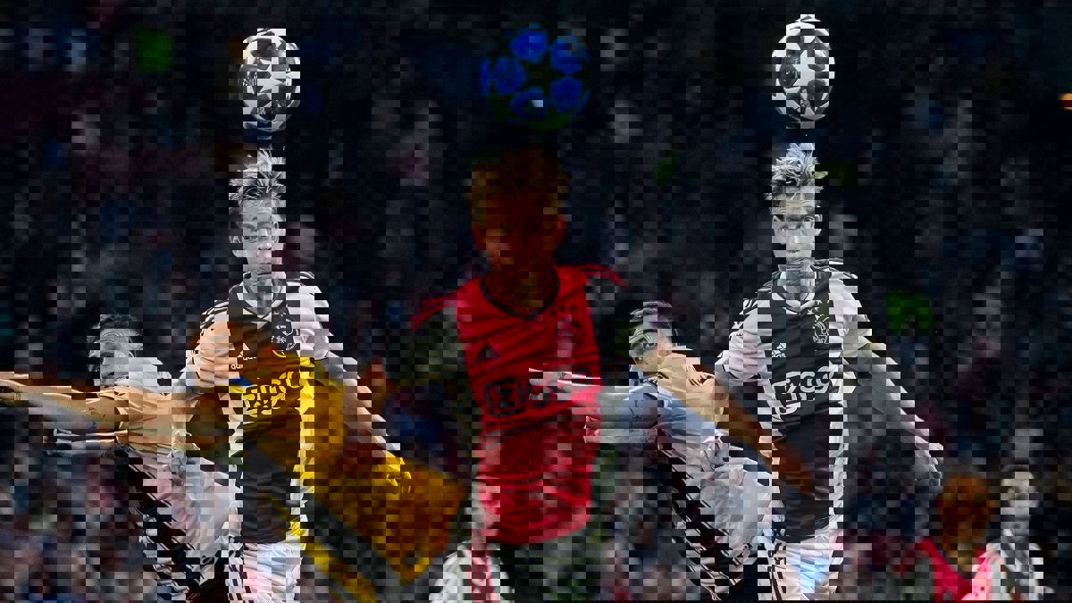 فرانكي دي يونغ يفضل باريس سان جيرمان على نادي برشلونة