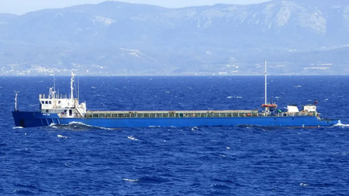 تقرير يكشف "الرحلة السرية" لسفن ذخيرة إيرانية متهمة بـ"إمداد الغزو الروسي"