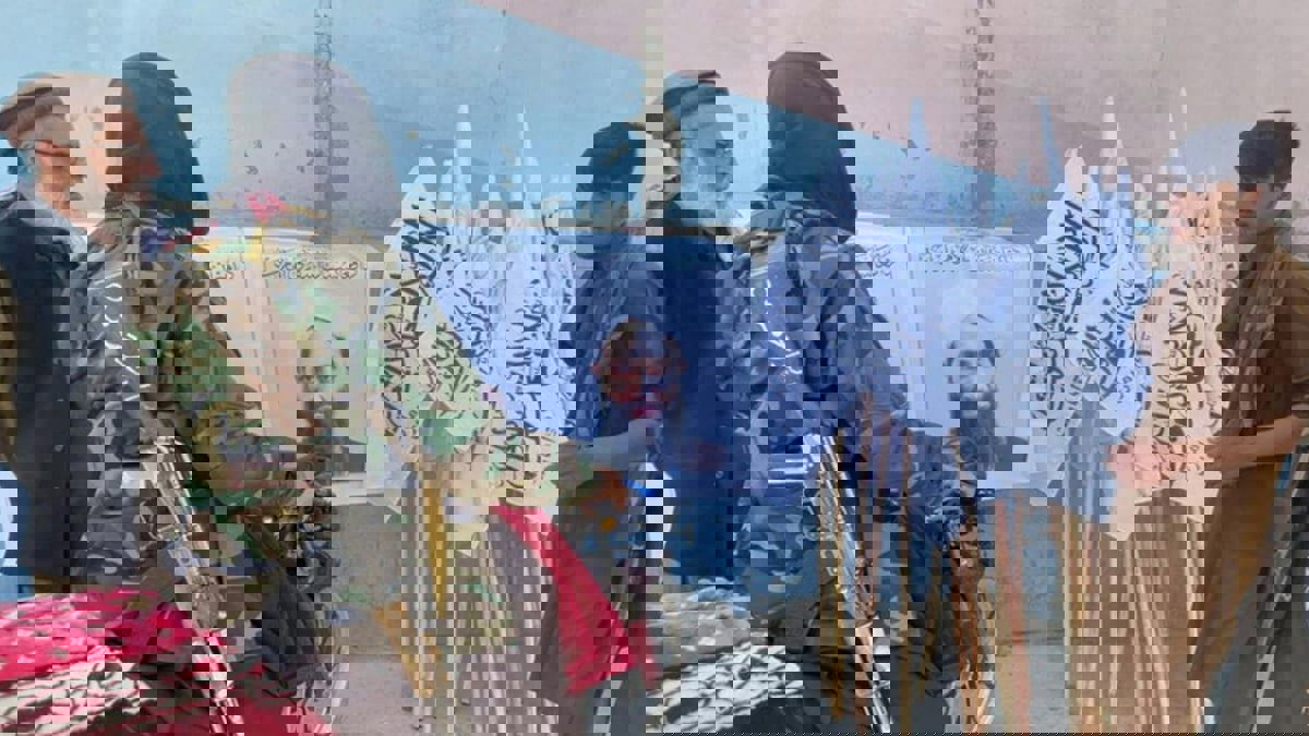 أول ظهور علني للقائد الأعلى لحركة طالبان هبة الله أخوند زادة