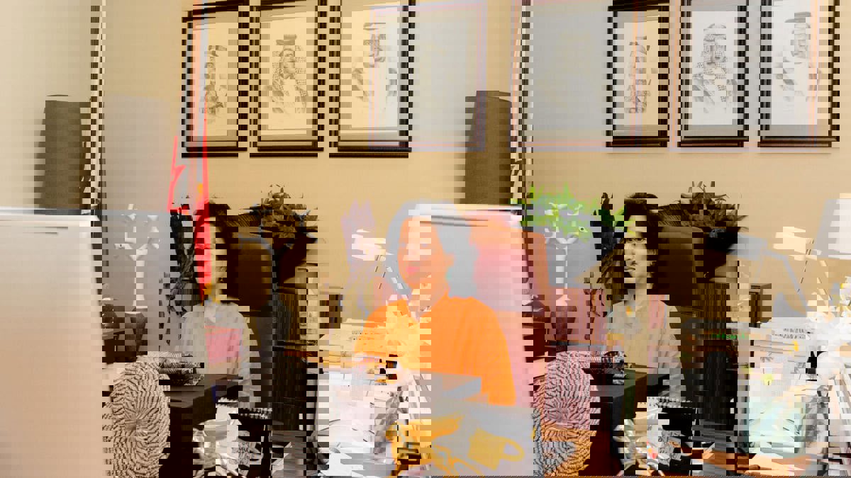 البحرين.. ما حقيقة إقالة الشيخة مي آل خليفة بسبب مزاعم رفضها مصافحة السفير الإسرائيلي؟