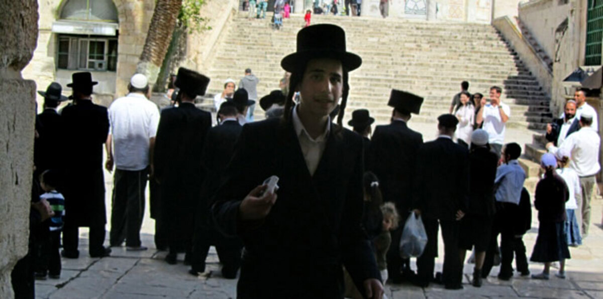 50 مستوطناً يقتحمون ساحات المسجد الأقصى