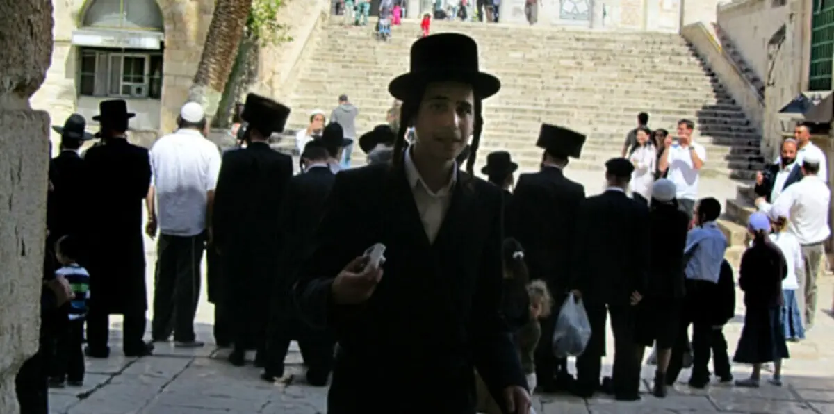 50 مستوطناً يقتحمون ساحات المسجد الأقصى