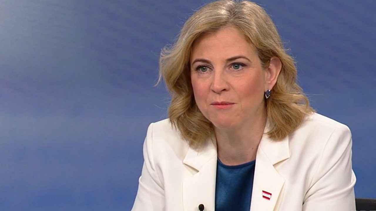 النمسا تعلن استعدادها لاستضافة المفاوضات الأمريكية الإيرانية