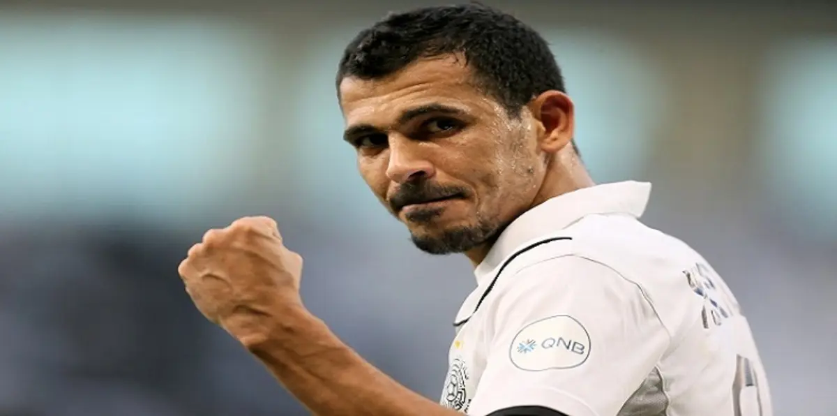 العراقي يونس محمود يُعلن اعتزاله اللعب دوليًا