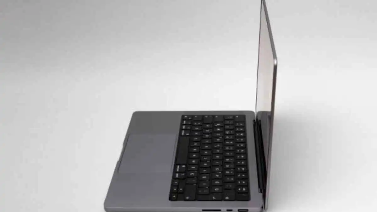 macOS 26.3 يكشف الجيل التالي من ماك بوك برو‎