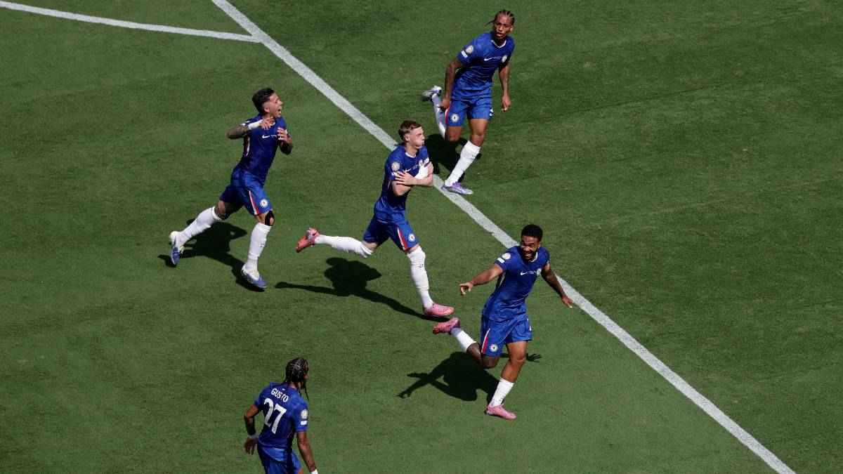 ثنائية رائعة واحتفال لافت.. "بالمر" يصعق باريس سان جيرمان (فيديو)