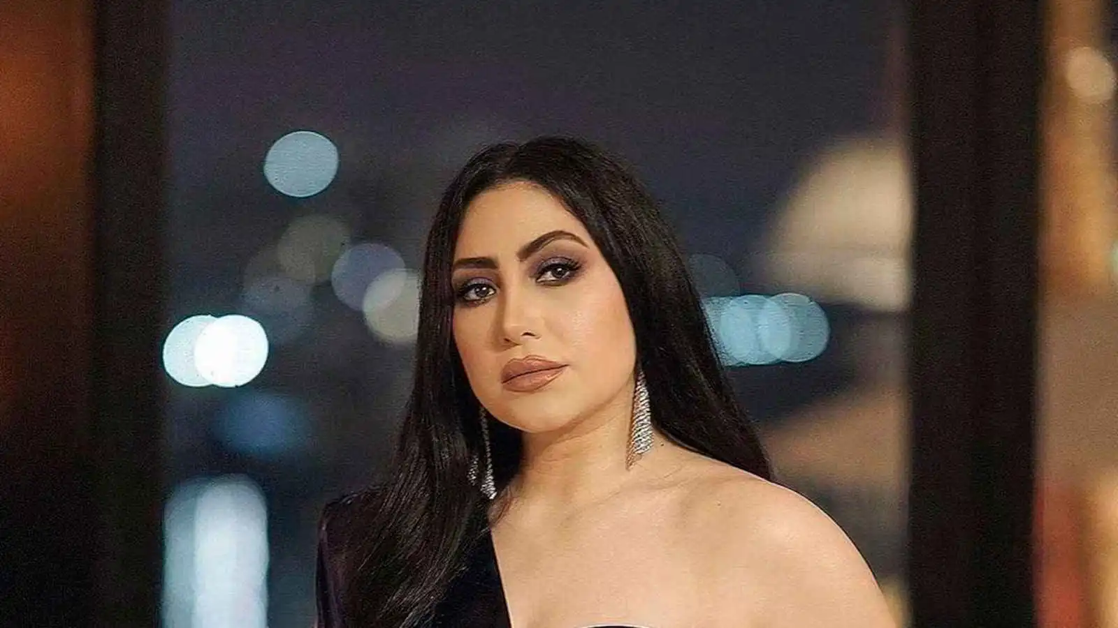 أسباب غامضة وراء توقيف المطربة بوسي بمطار القاهرة