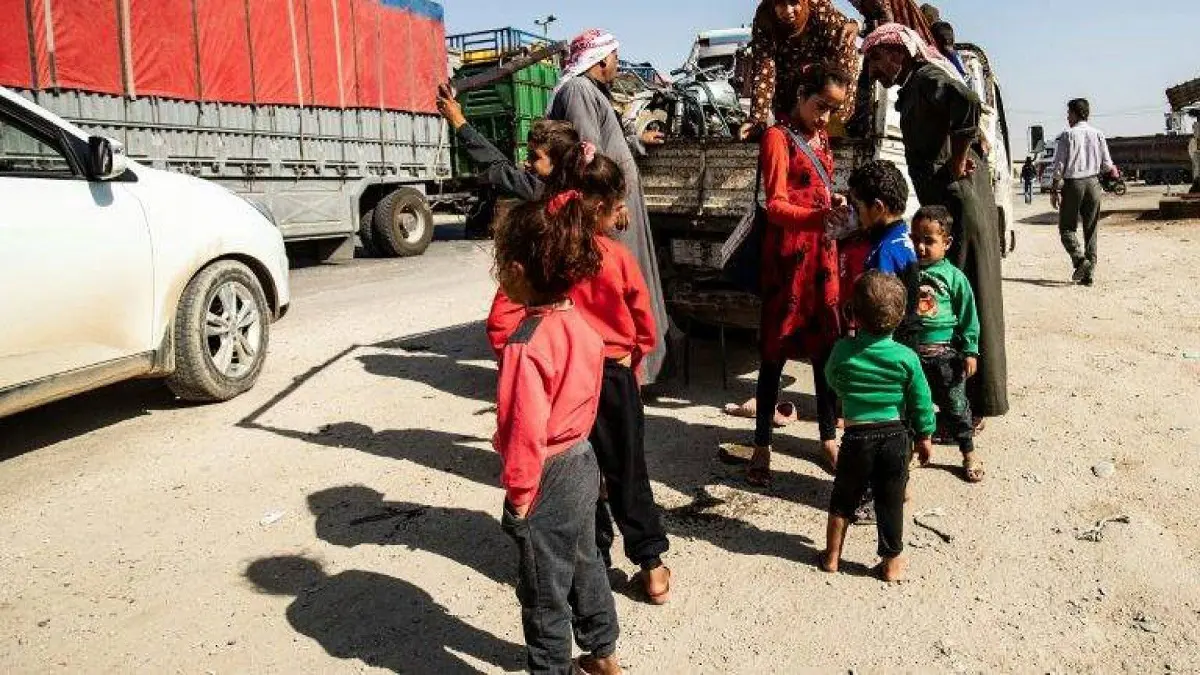 الهجوم التركي يشرد 300 ألف مدني سوري